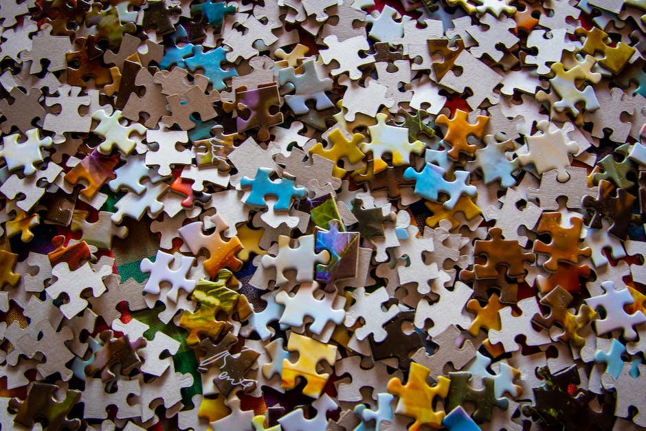 Illustration of a person connecting puzzle pieces with Affiliate Marketing written on them.